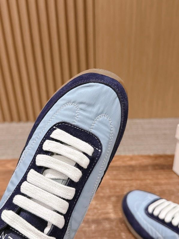 Кроссовки фото 3