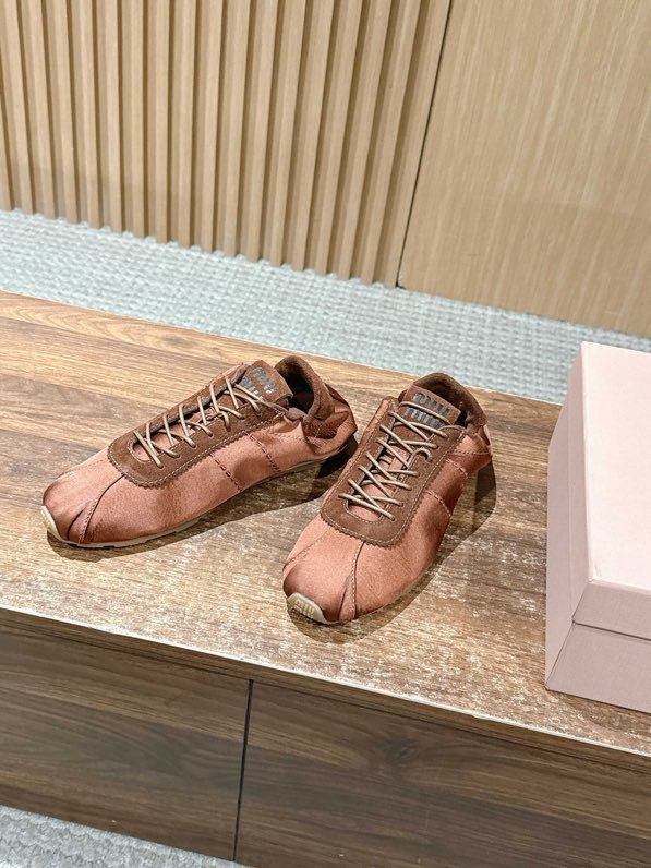 Кроссовки фото 3