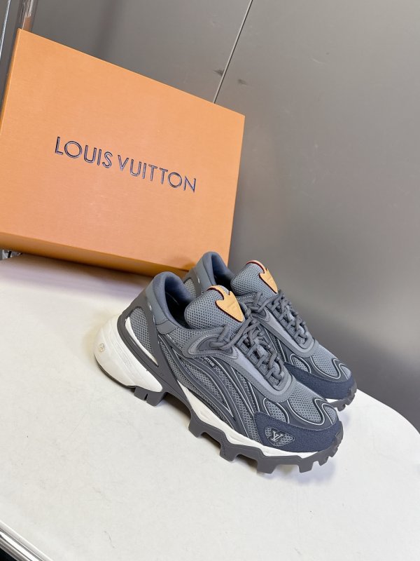 Кроссовки фото 3