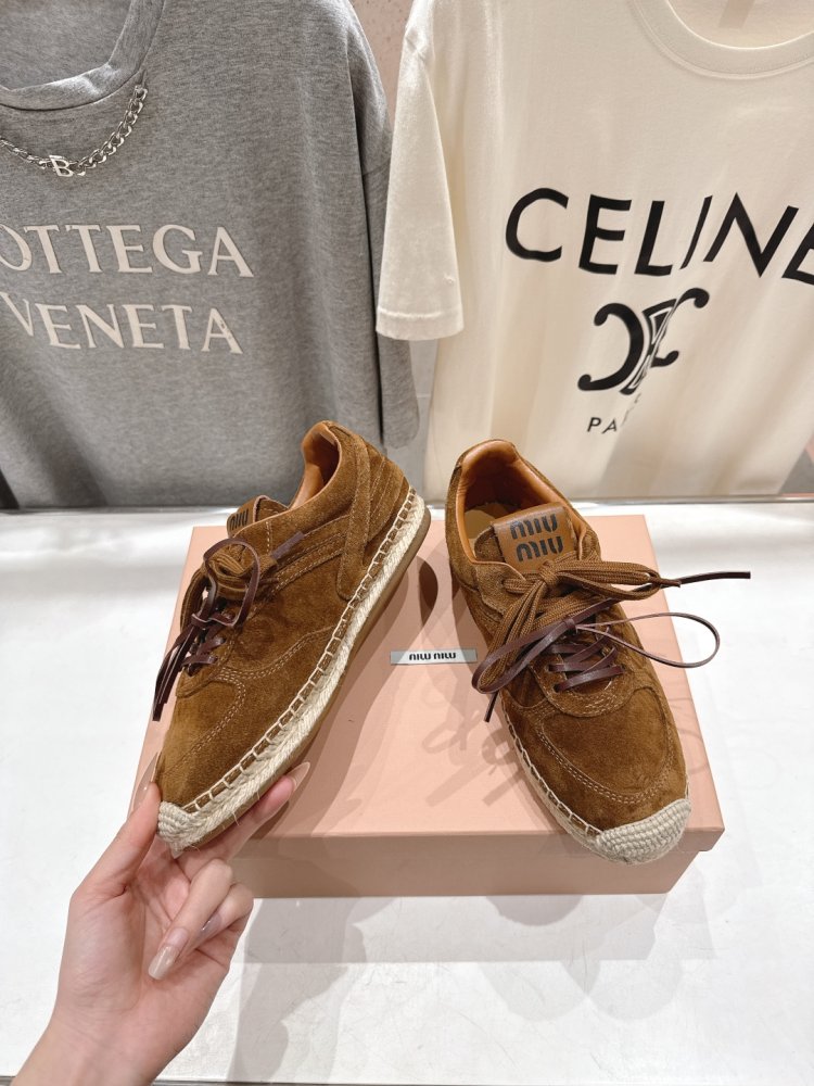 Кроссовки фото 3