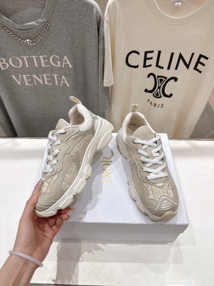 Кроссовки фото 3