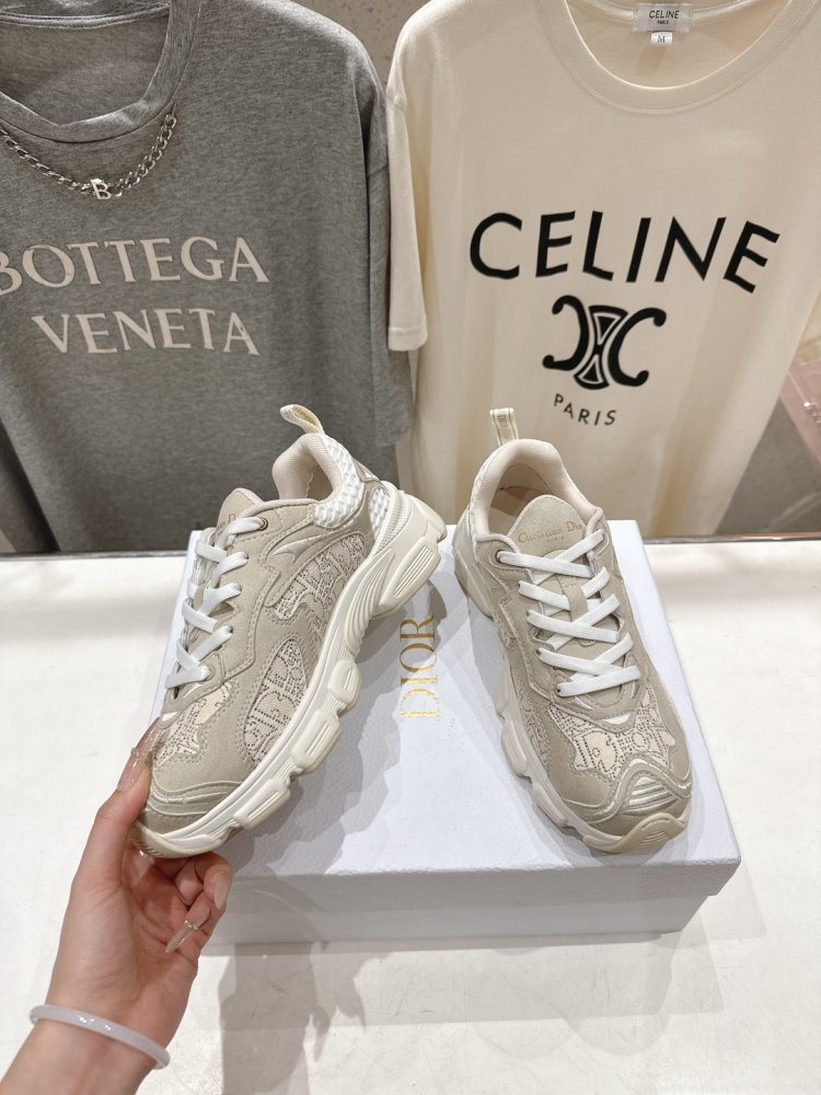 Кроссовки фото 3