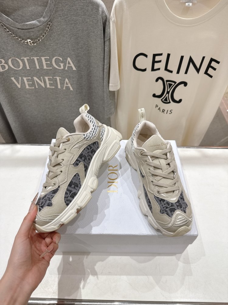 Кроссовки фото 3