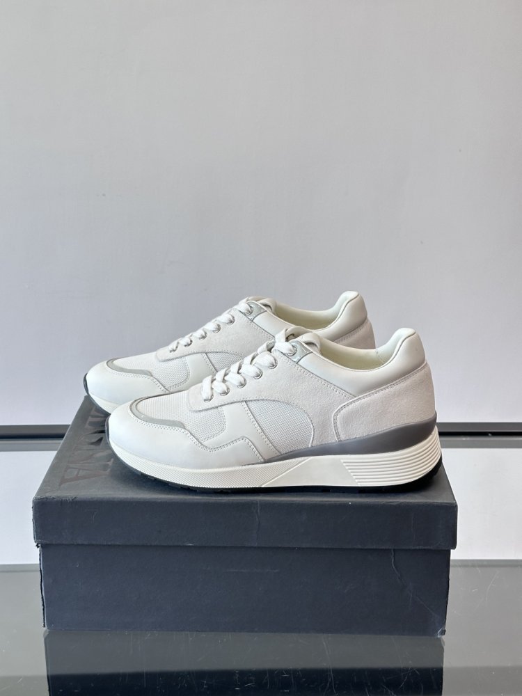 Кросівки фото 3