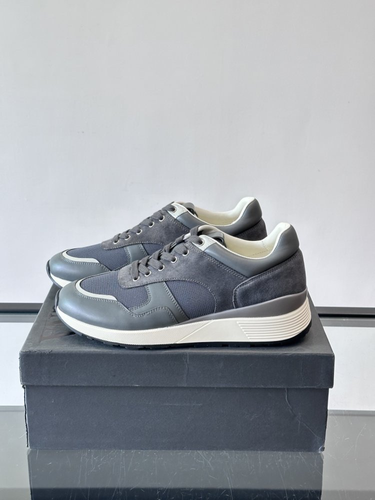 Кросівки фото 3