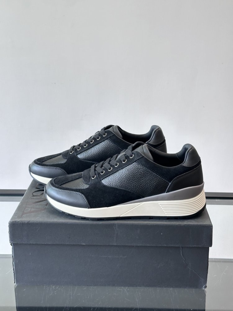 Кросівки фото 3