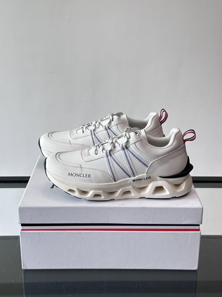 Кросівки фото 3