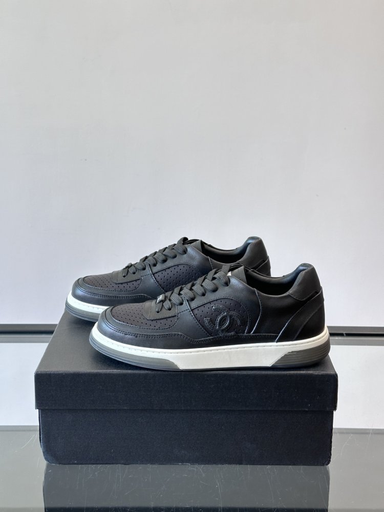 Кросівки фото 3