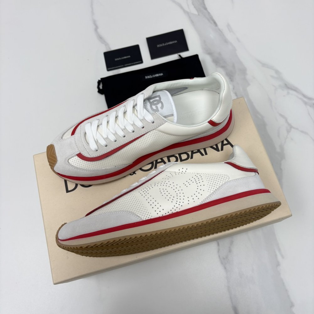 Кросівки фото 3