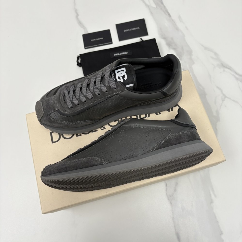 Кросівки фото 3