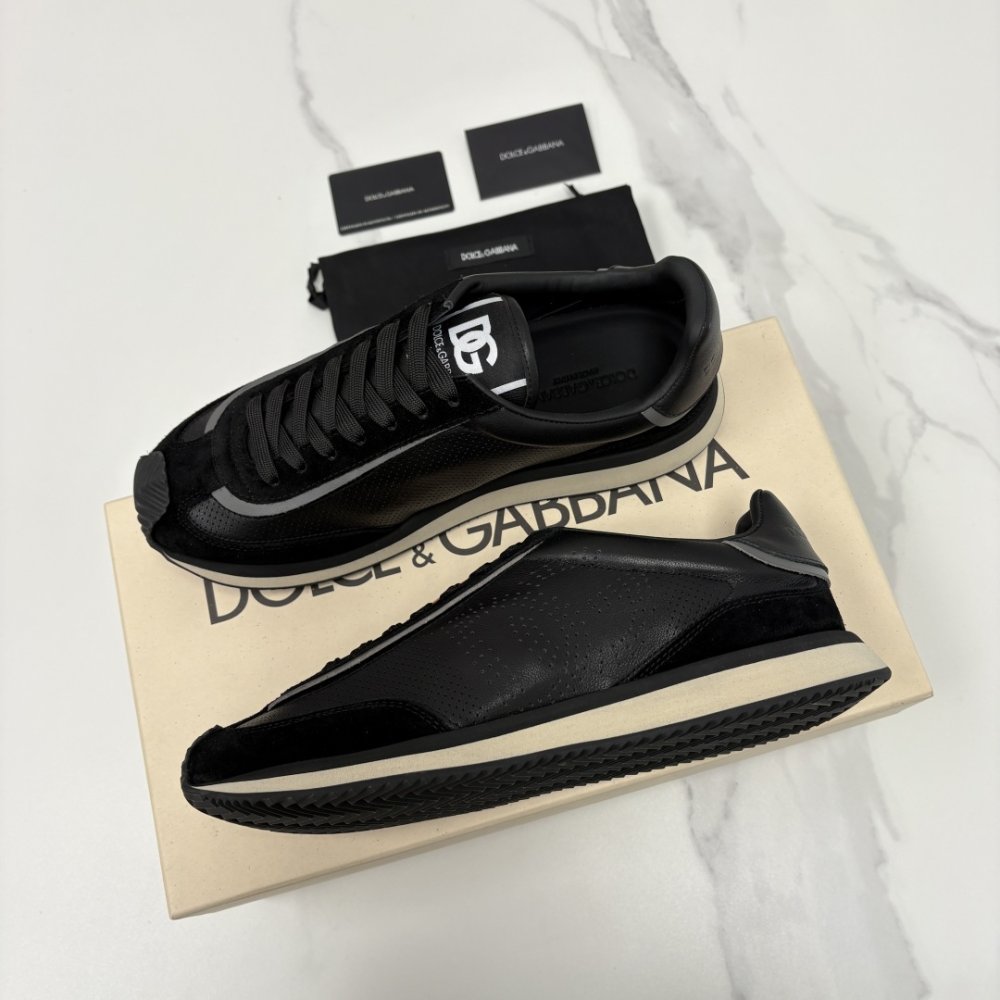 Кросівки фото 3