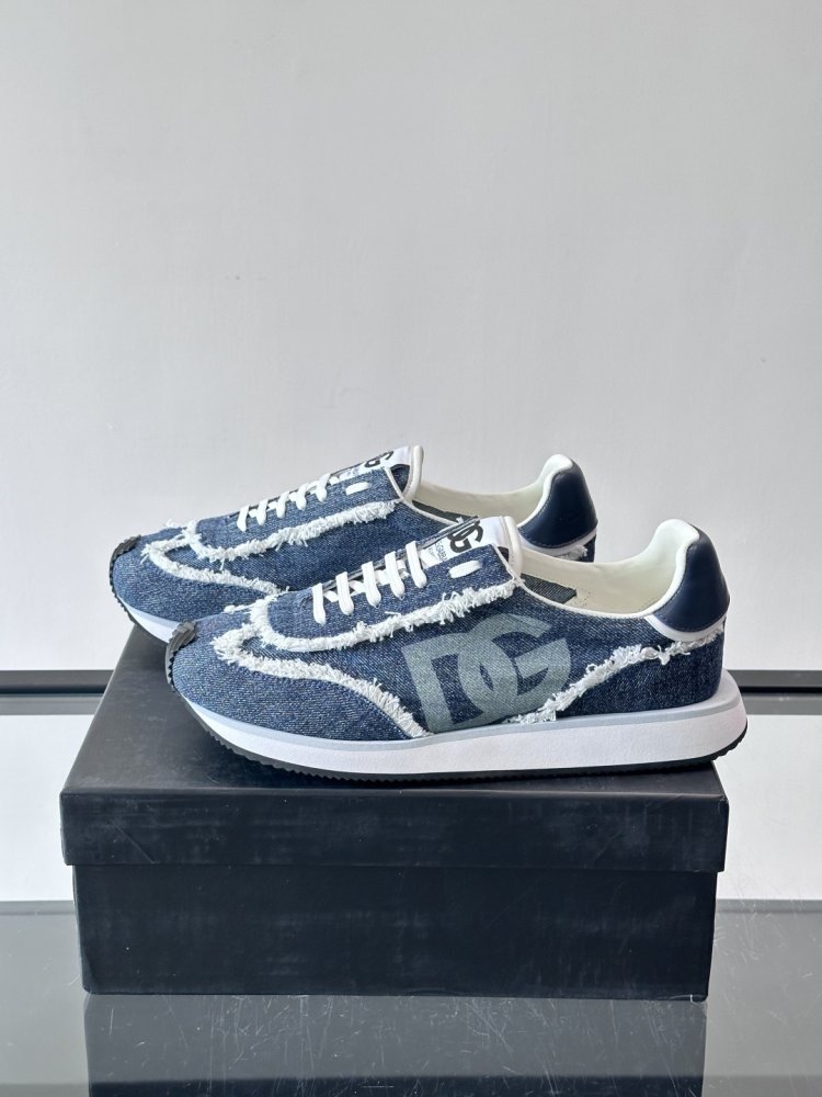 Кросівки фото 3