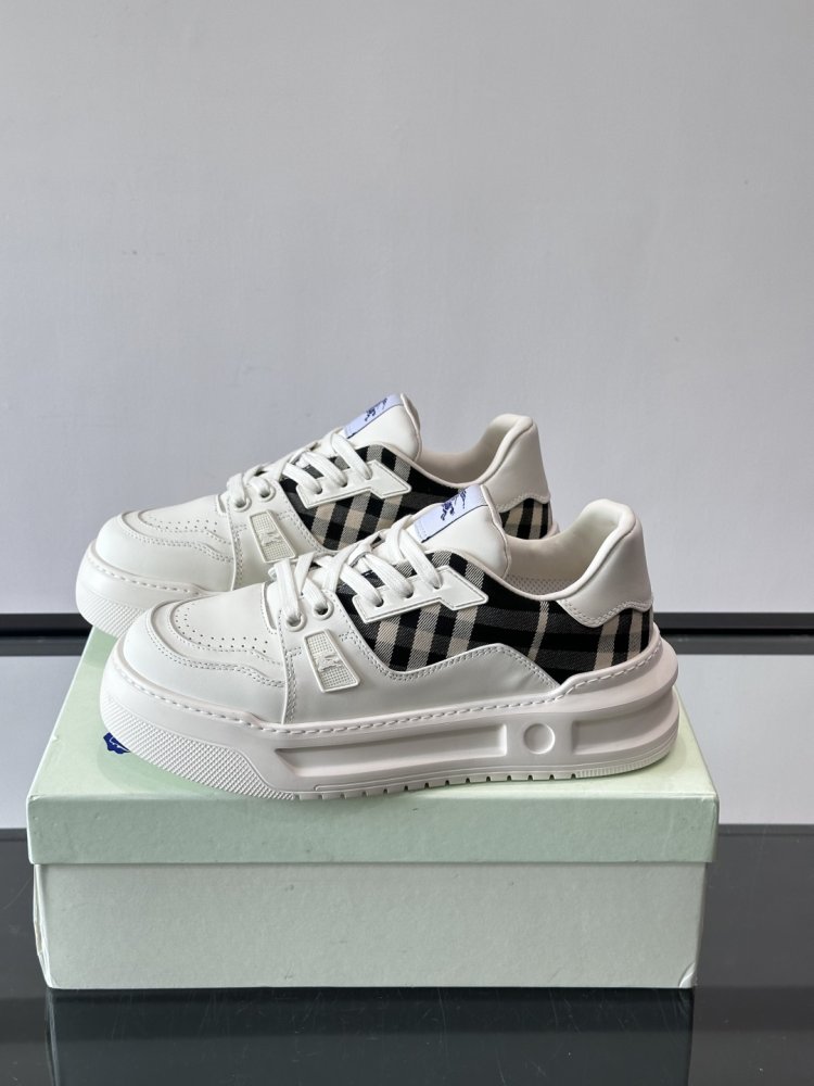 Кросівки фото 3