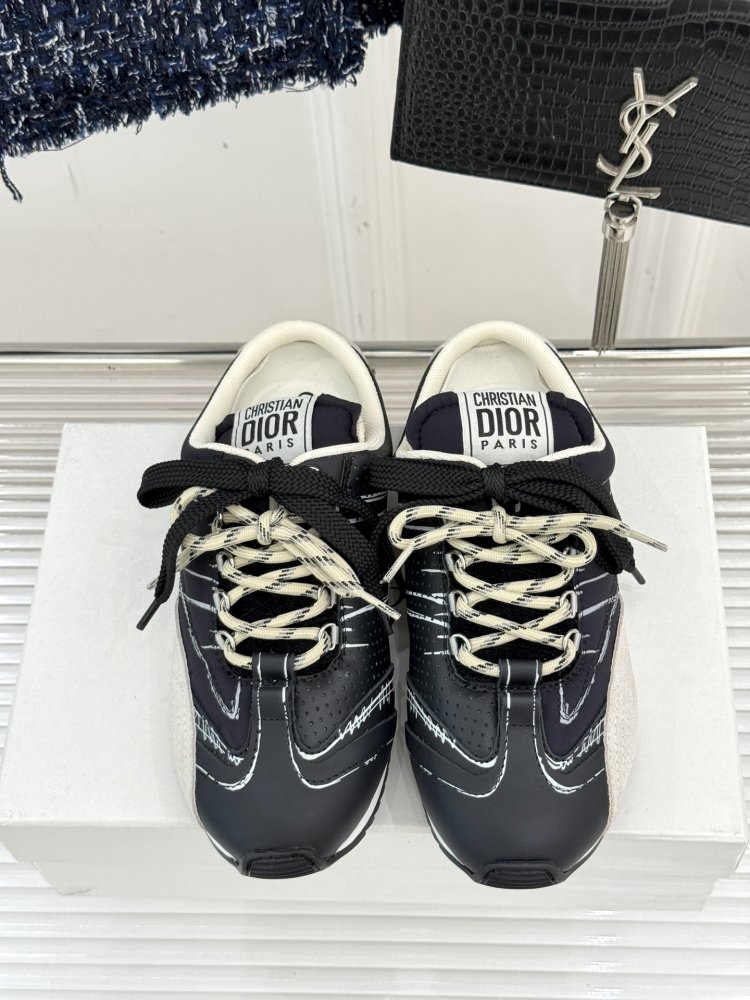 Кроссовки фото 4