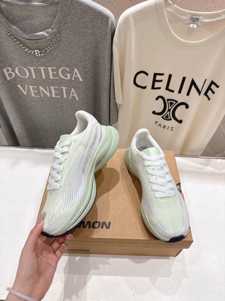 Кросівки фото 4