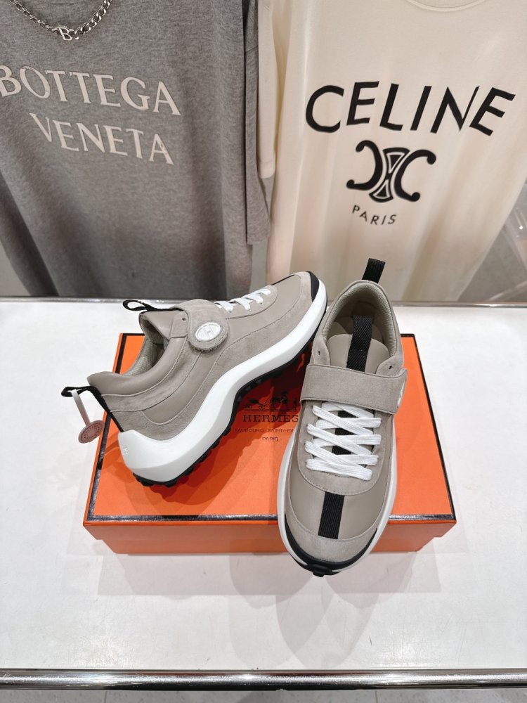 Кросівки фото 4