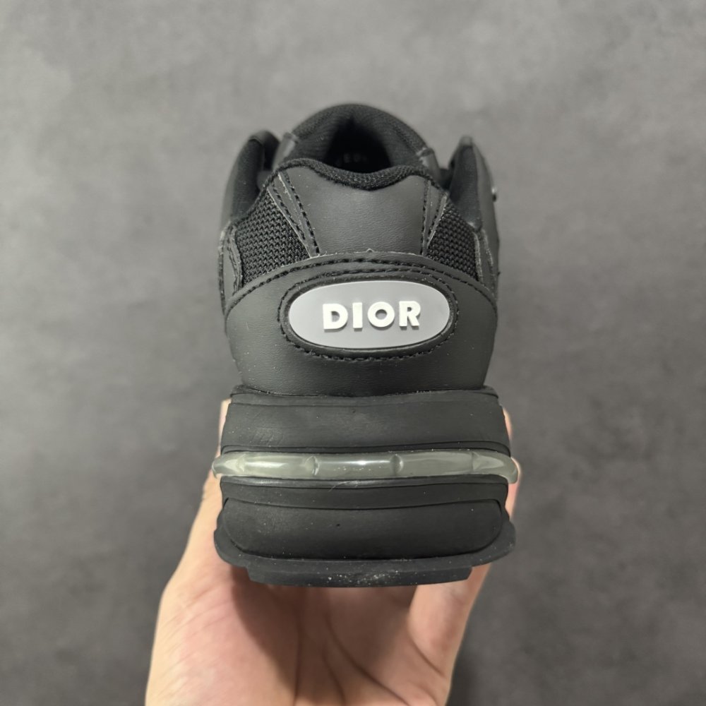 Кроссовки фото 4