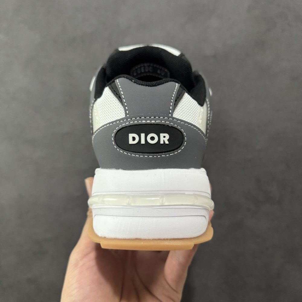 Кросівки фото 4