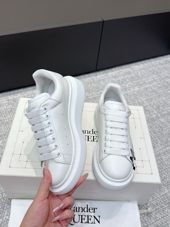 Кроссовки фото 4