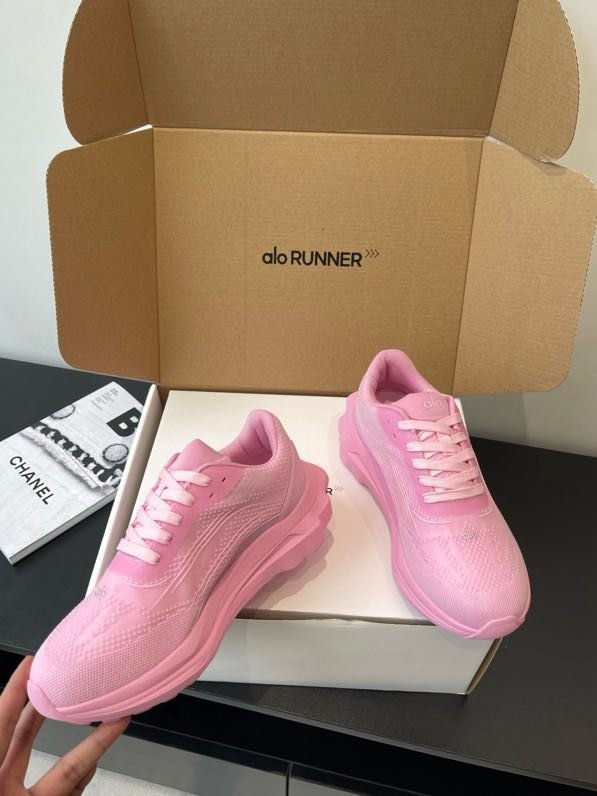 Кроссовки фото 4