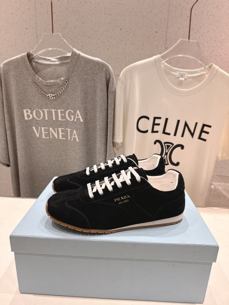 Кроссовки фото 4