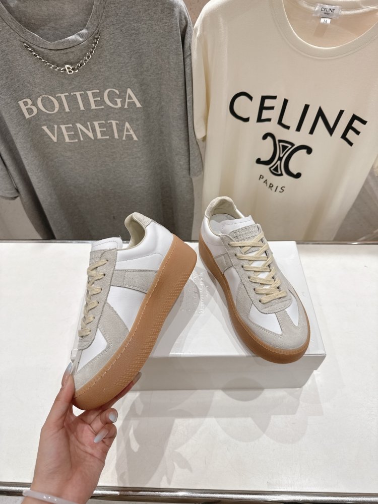 Кросівки фото 4