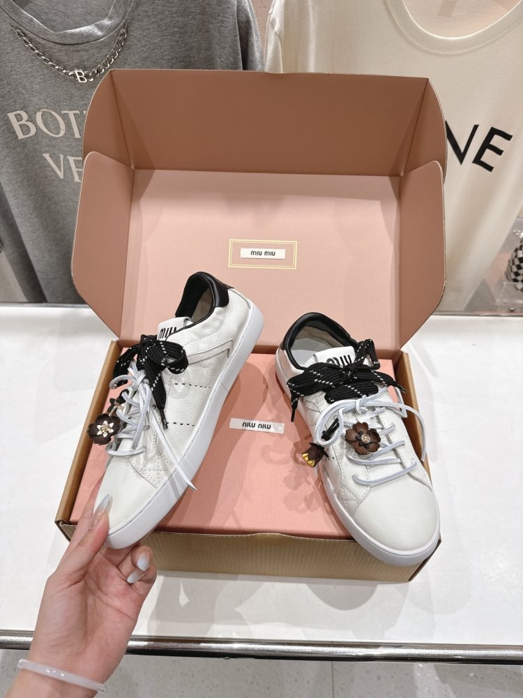 Кроссовки фото 4