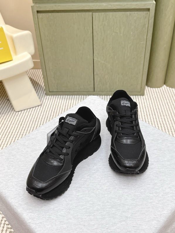 Кроссовки фото 4