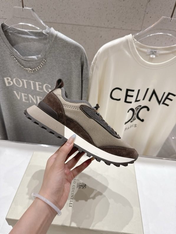 Кроссовки фото 4