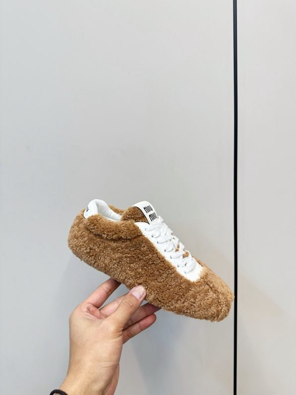 Кросівки фото 4