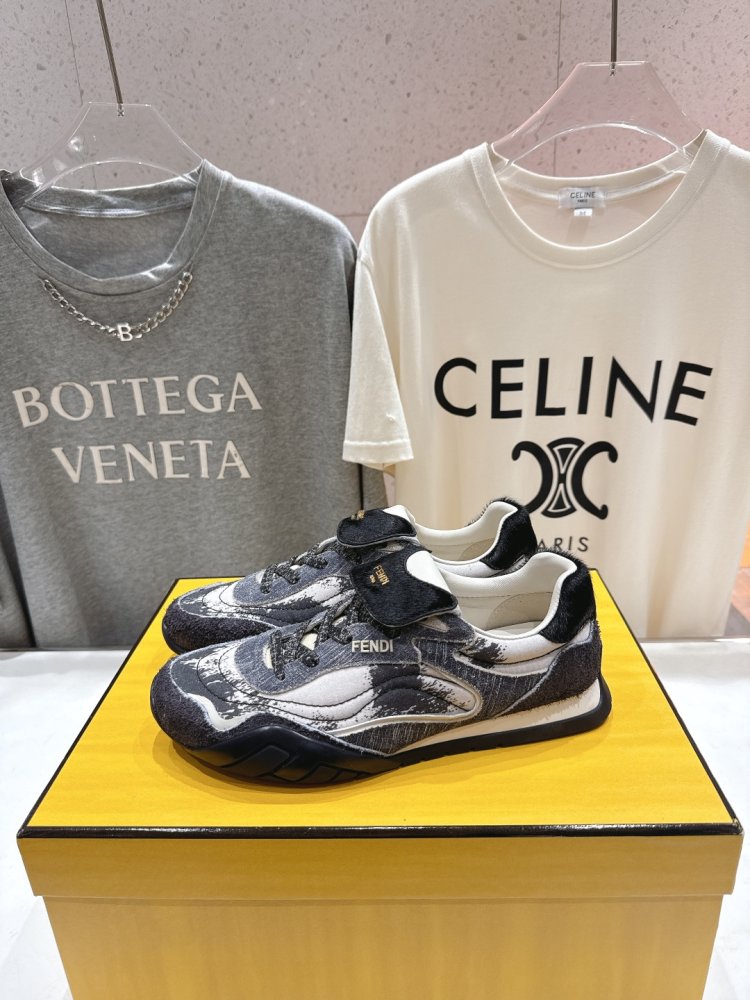 Кроссовки фото 4