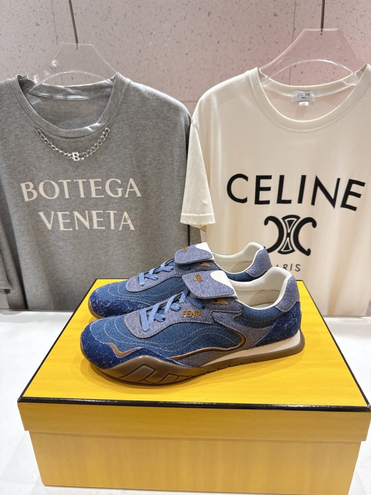 Кроссовки фото 4