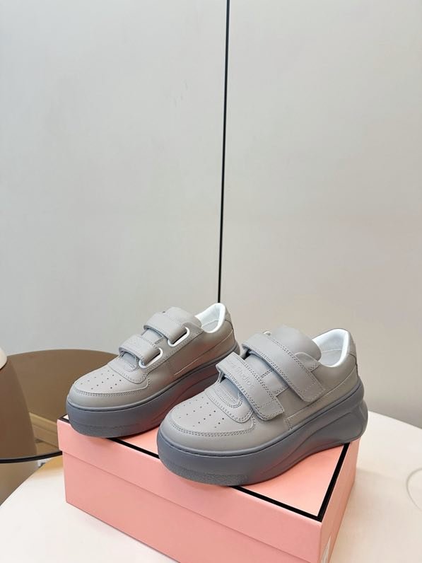 Кроссовки фото 4