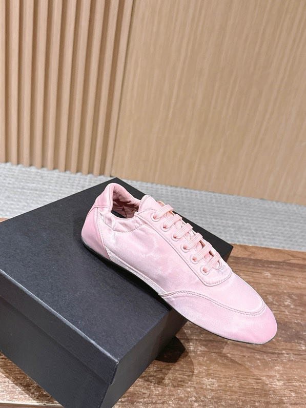 Кроссовки фото 4