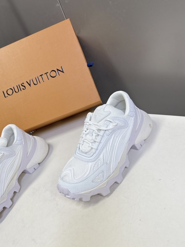 Кроссовки фото 4