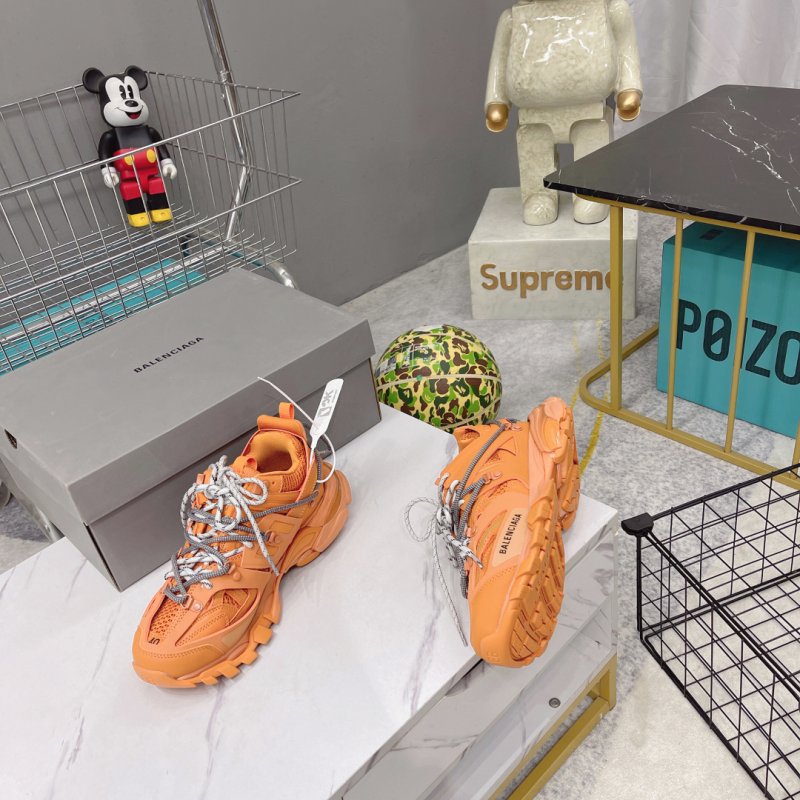 Кроссовки фото 4