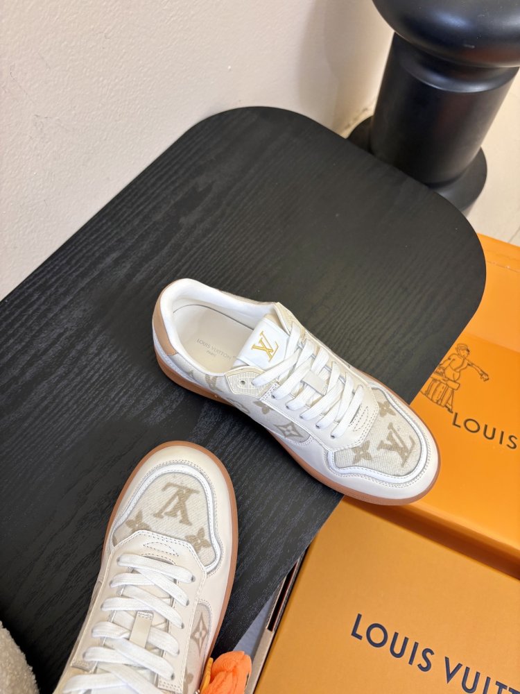 Кроссовки фото 4