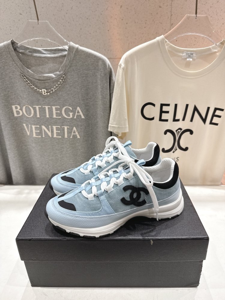 Кроссовки фото 4