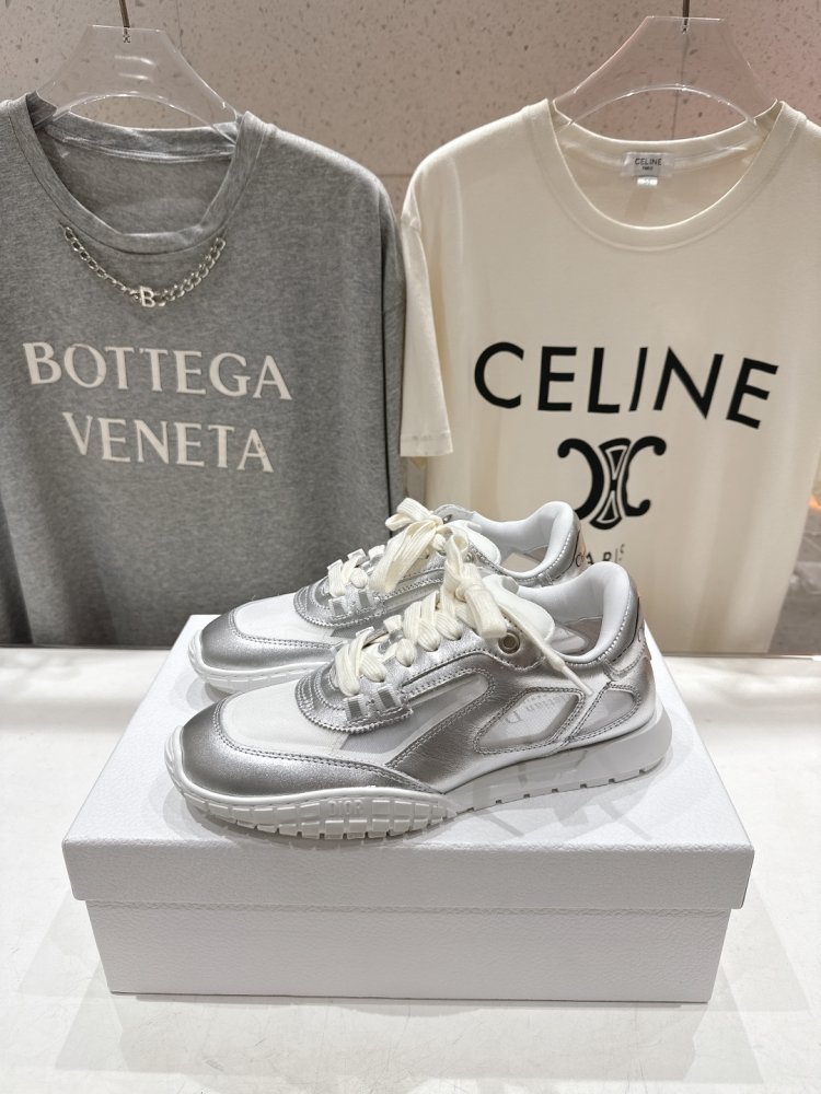 Кроссовки фото 4