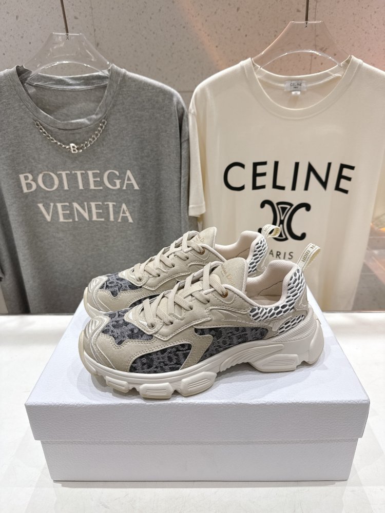 Кроссовки фото 4