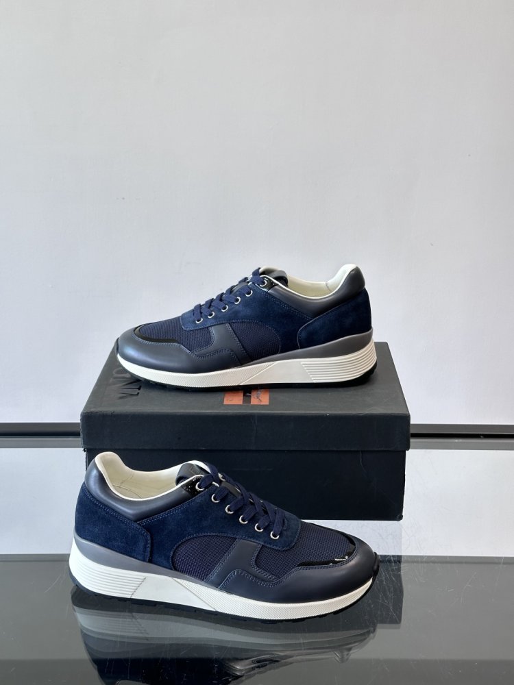 Кроссовки фото 4