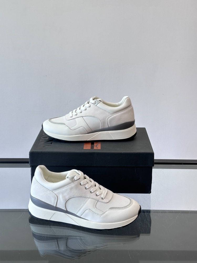 Кросівки фото 4