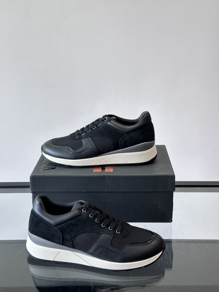 Кросівки фото 4