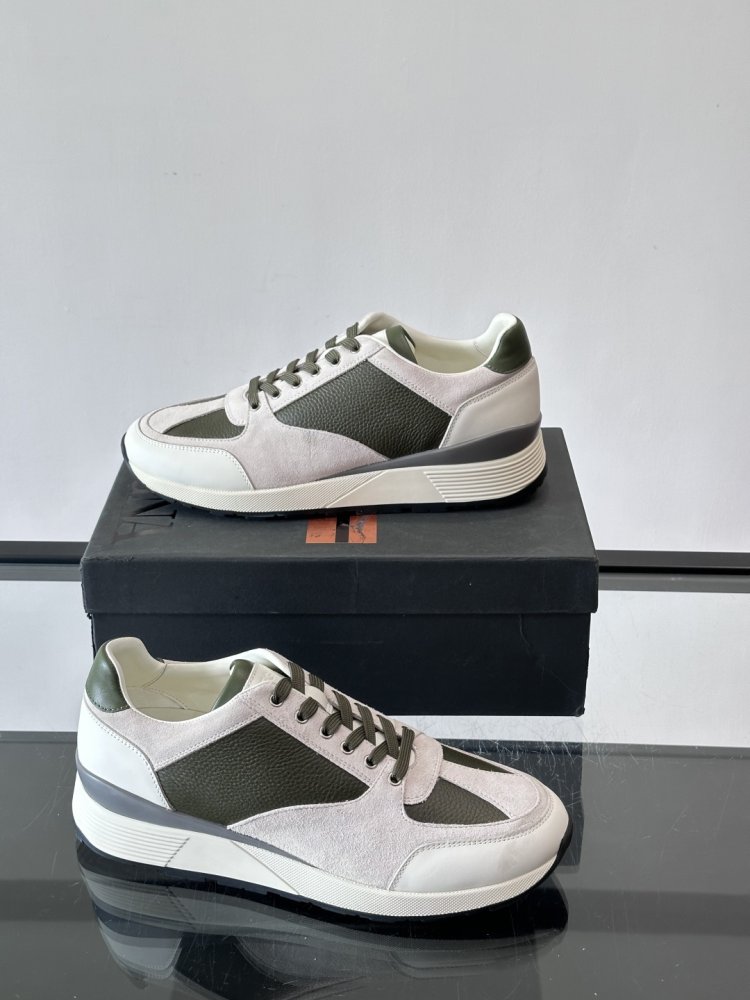 Кросівки фото 4