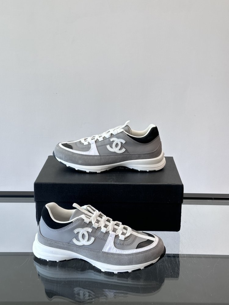 Кросівки фото 4