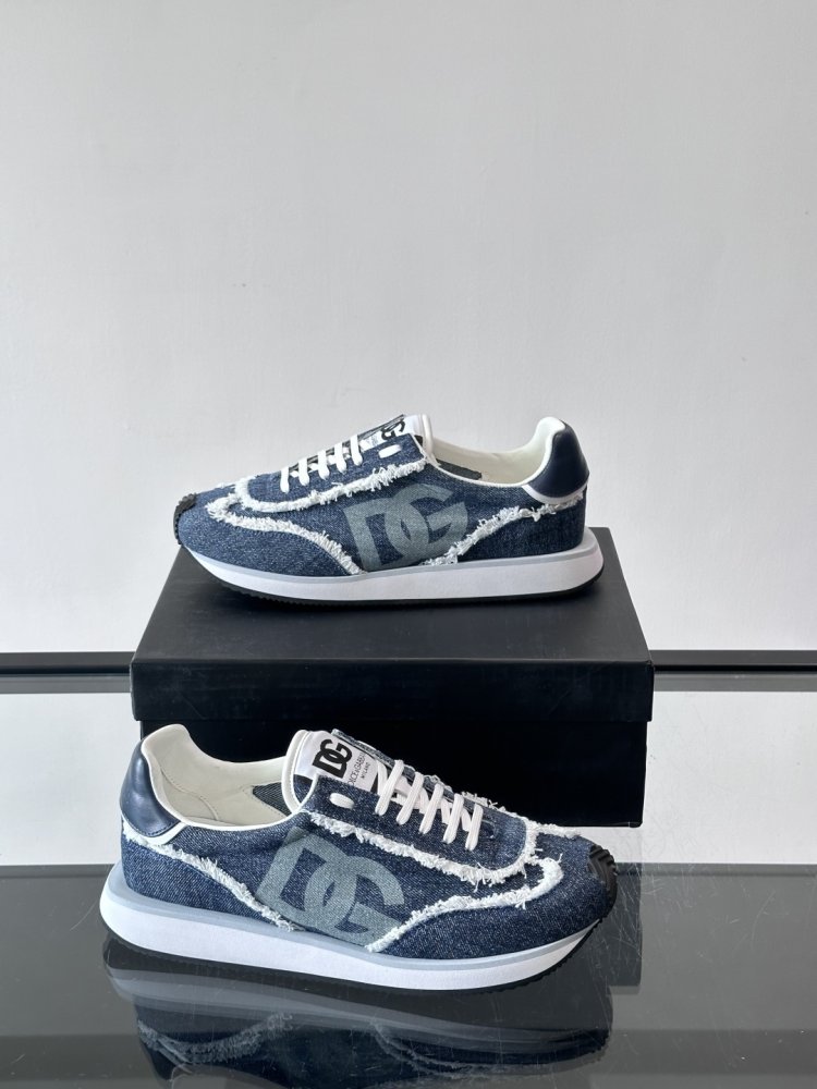 Кросівки фото 4