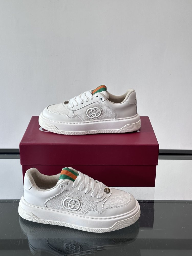 Кросівки фото 4