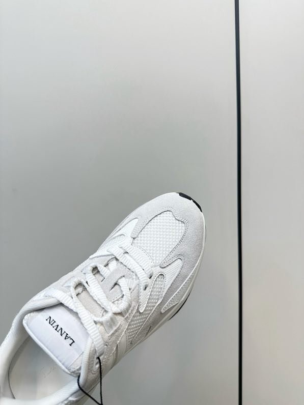 Кроссовки фото 5