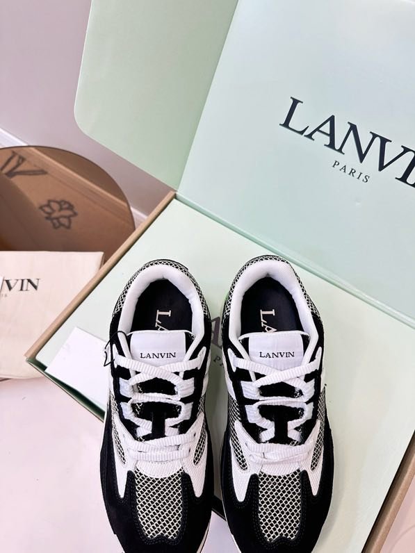 Кроссовки фото 5