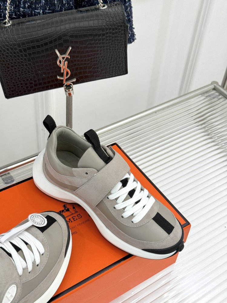 Кросівки фото 5